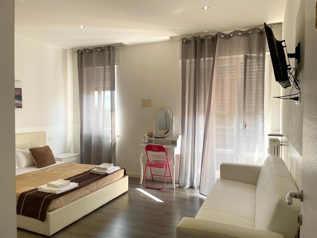 Confortini Rooms Sunday Verona Exterior photo