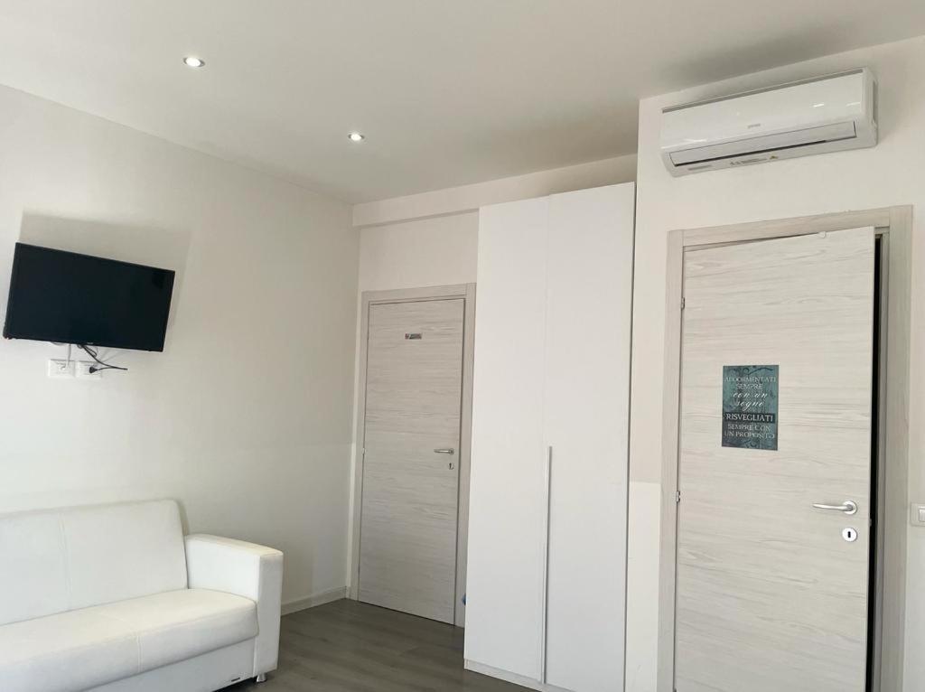 Confortini Rooms Sunday Verona Exterior photo